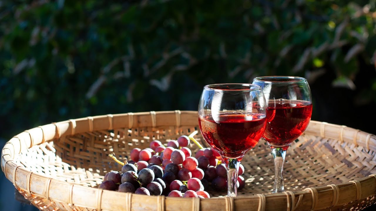 'Video thumbnail for Low carb red wine: Pairings for Keto & Beyond-video blog'