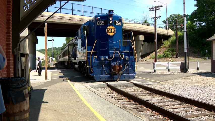 Video thumbnail for Road Trip: New England Railroad Museum and Naugatuck Railroad celebrates 30 years