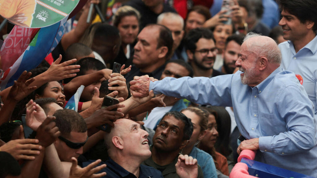 Video thumbnail for Brazil's President Lula bans online betting ahead of presidential election