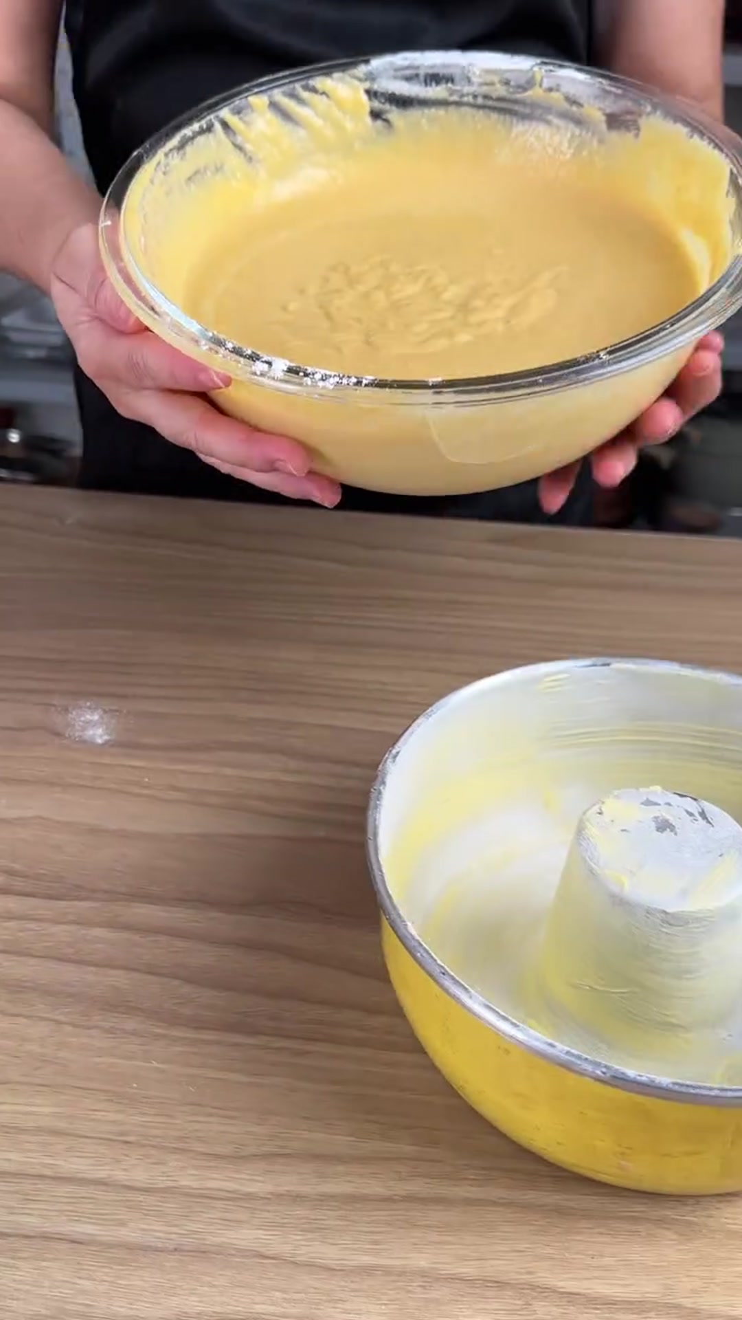 Video thumbnail for This is undoubtedly the best carrot cake in the world