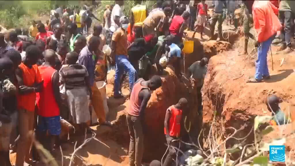 Video thumbnail for Promise of riches: Gold rush in small Kenyan village