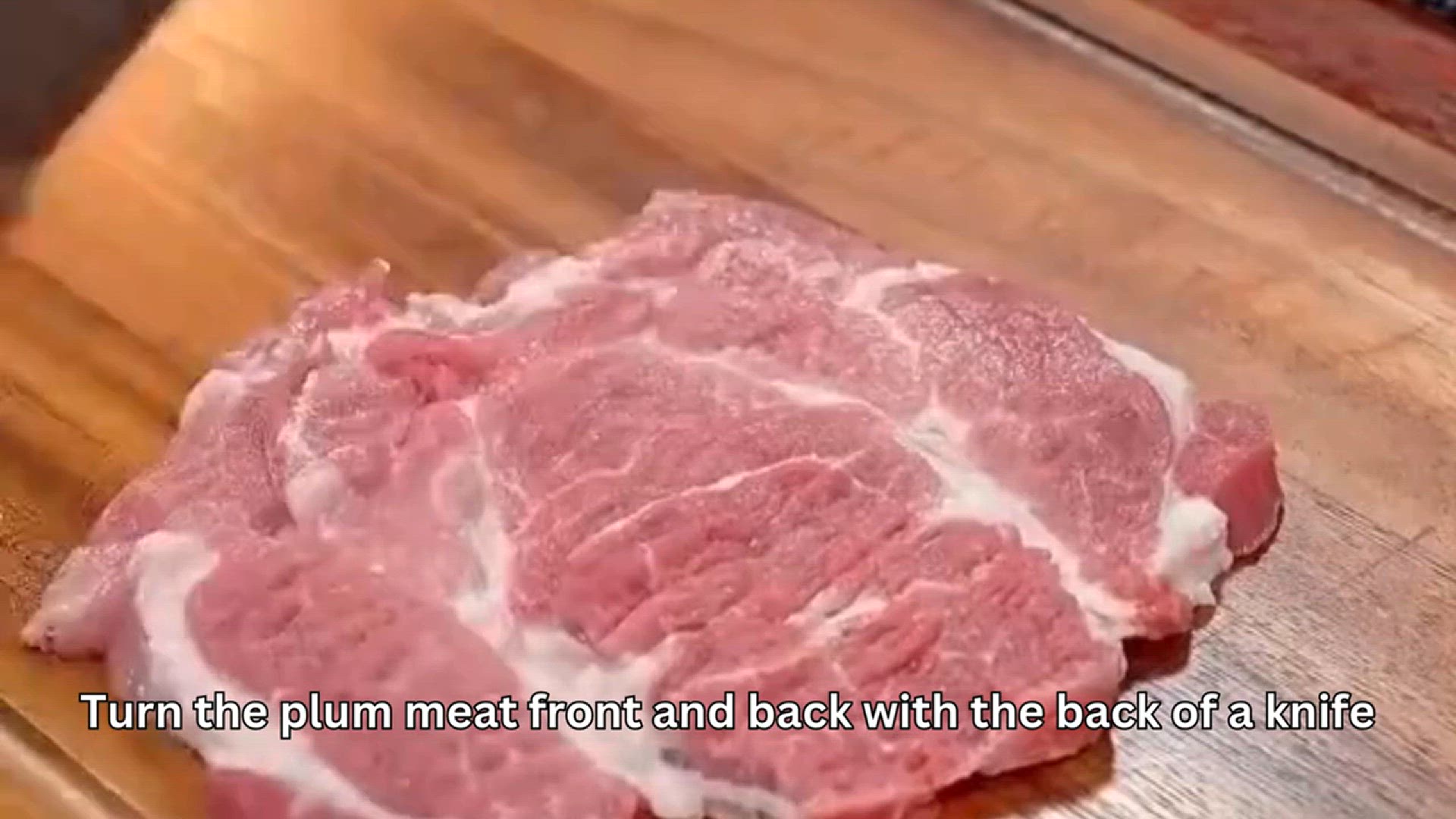 Video thumbnail for Pan-Fried Pork Chops!