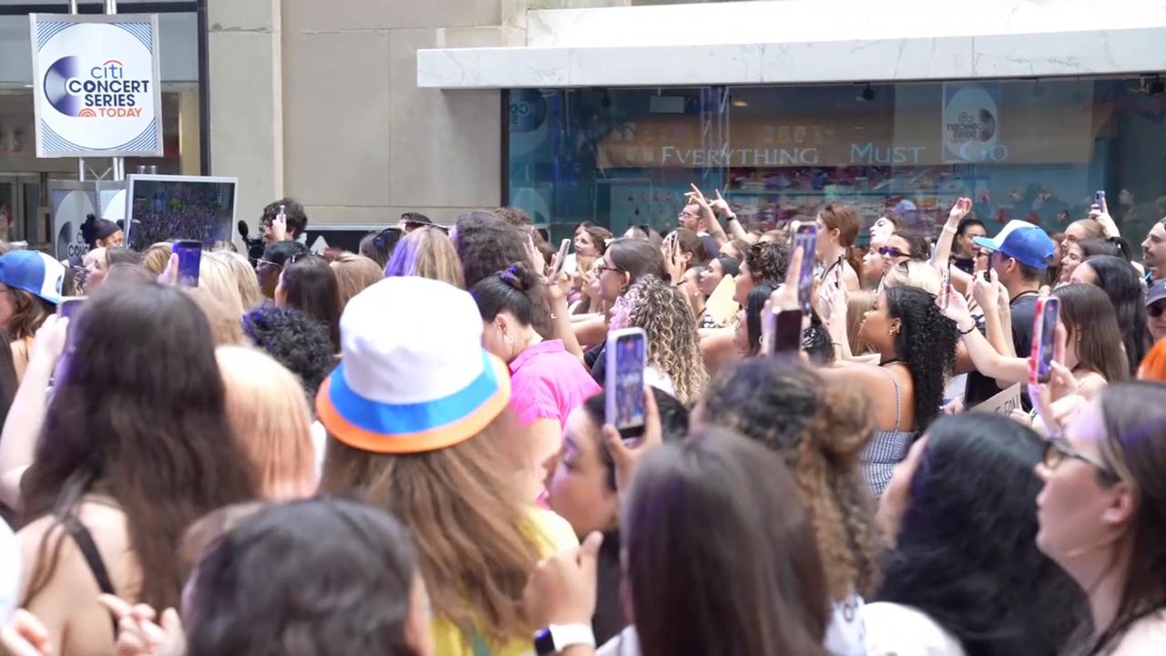Video thumbnail for Niall Horan concert on NBC Today Show 4.