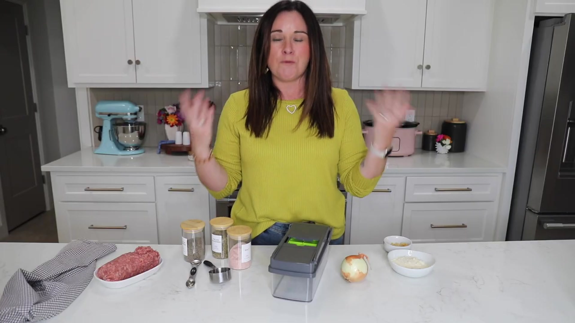 Video thumbnail for EASY Creamy Tortellini Soup One Pot Dinner(720P HD)