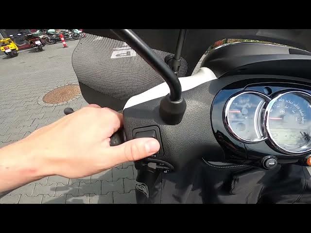 Video thumbnail for How to Enable or Disable High Beam in Piaggio Beverly ( 2021 – now ) | Use High Beam