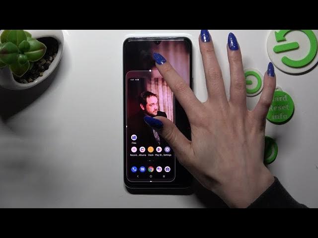 Video thumbnail for How to Enter One Handed Mode in Vivo V21e - Small Screen Mode