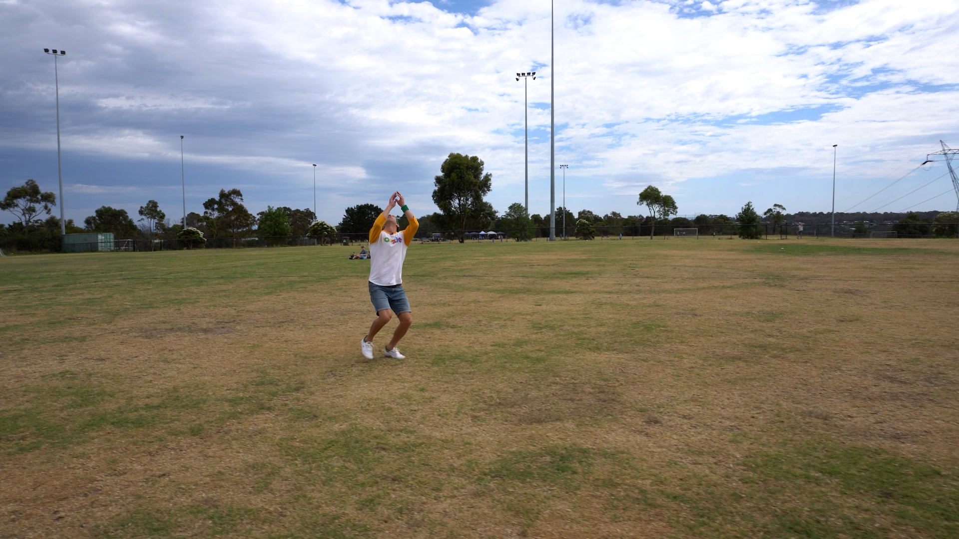 Video thumbnail for Highest catch of a tennis ball