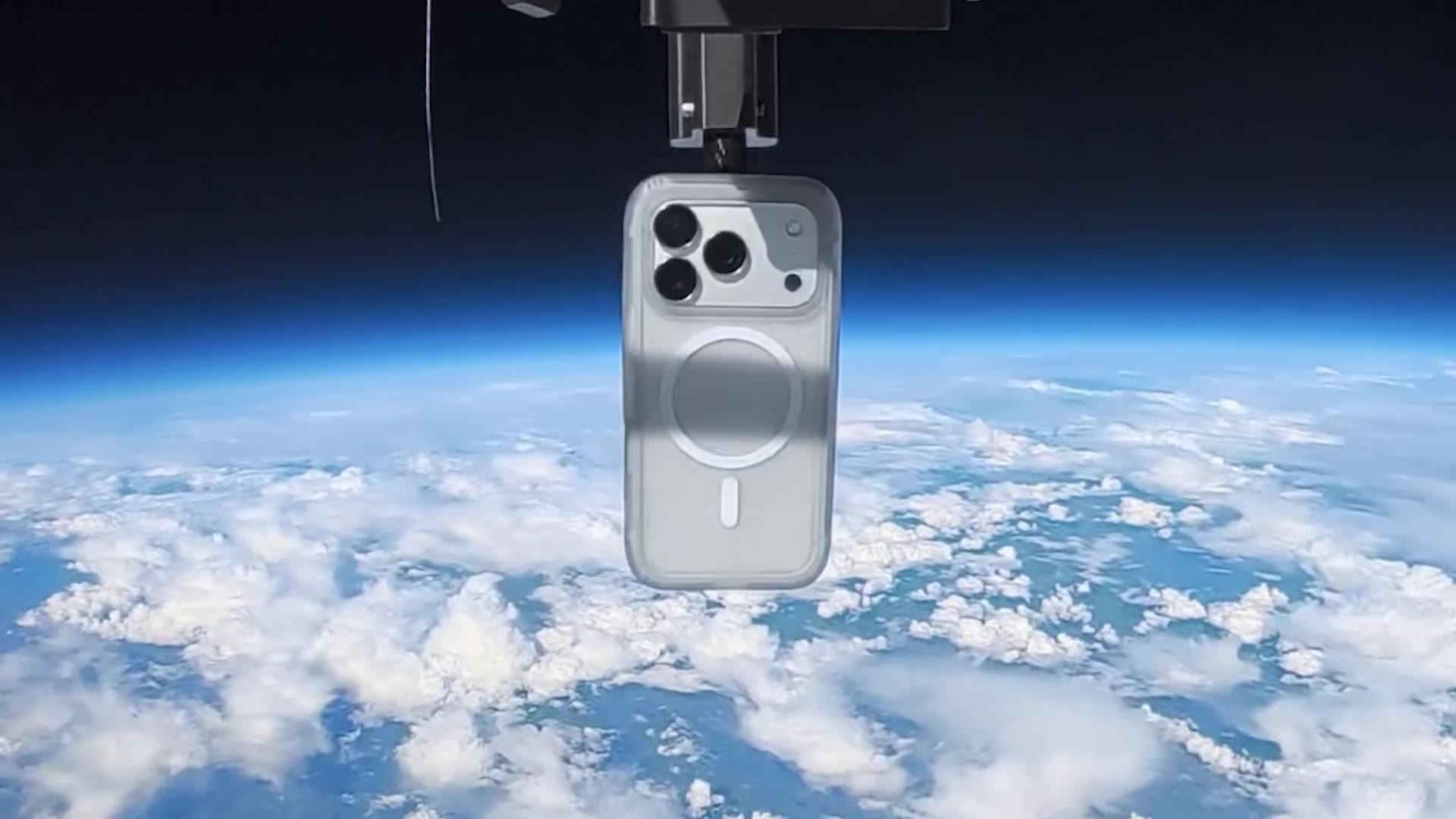 Video thumbnail for Highest altitude drop of a mobile phone and phone case (natural land forms)