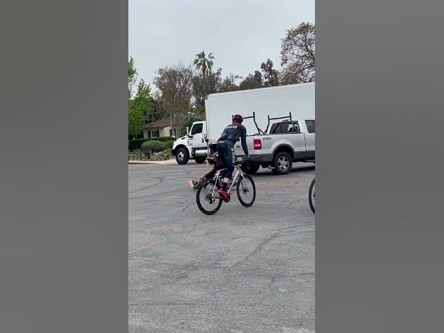 Video thumbnail for Man in blue coming through #carsandcoffee #sandiego