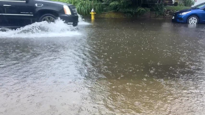 Video thumbnail for Storm brings flooding to Lindenhurst
