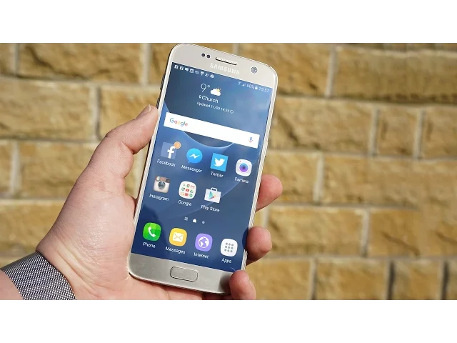 Video thumbnail for Samsung Galaxy S7 Review