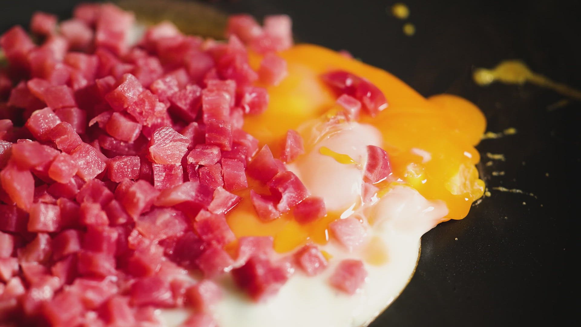 Video thumbnail for look at this eggs