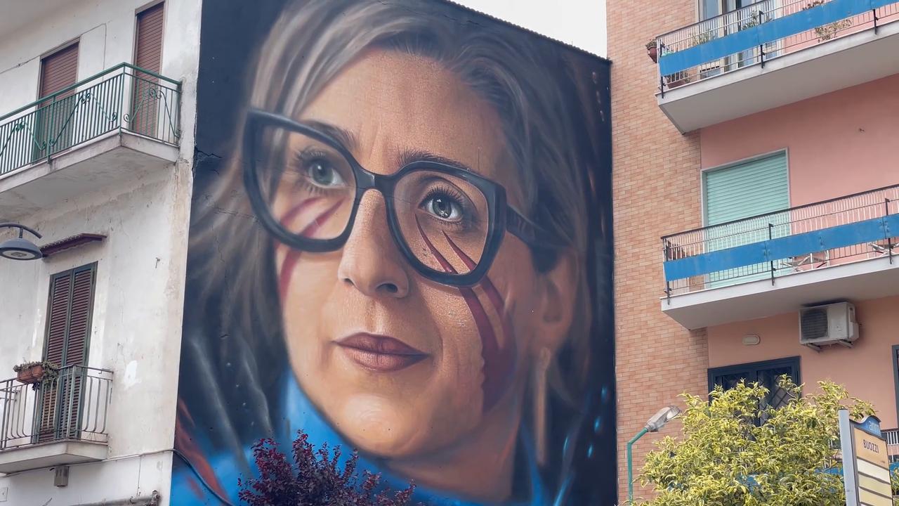Video thumbnail for Italy: Mural of UN rapporteur Francesca Albanese painted on building in Naples.