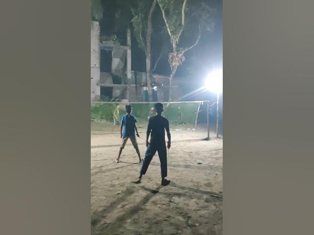 Video thumbnail for রাতের আলোয় ব্যাডমিন্টন লড়াই! 🏸🔥"