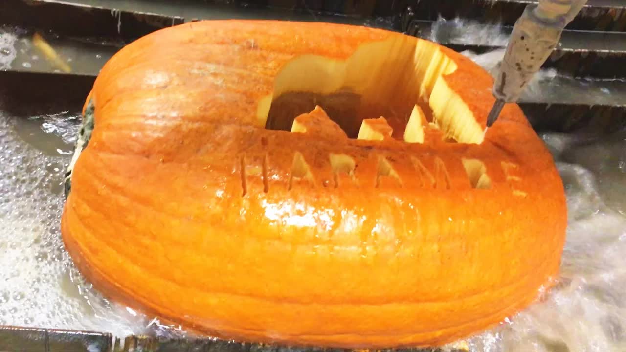 Video thumbnail for Carving A Pumpkin With A Waterjet