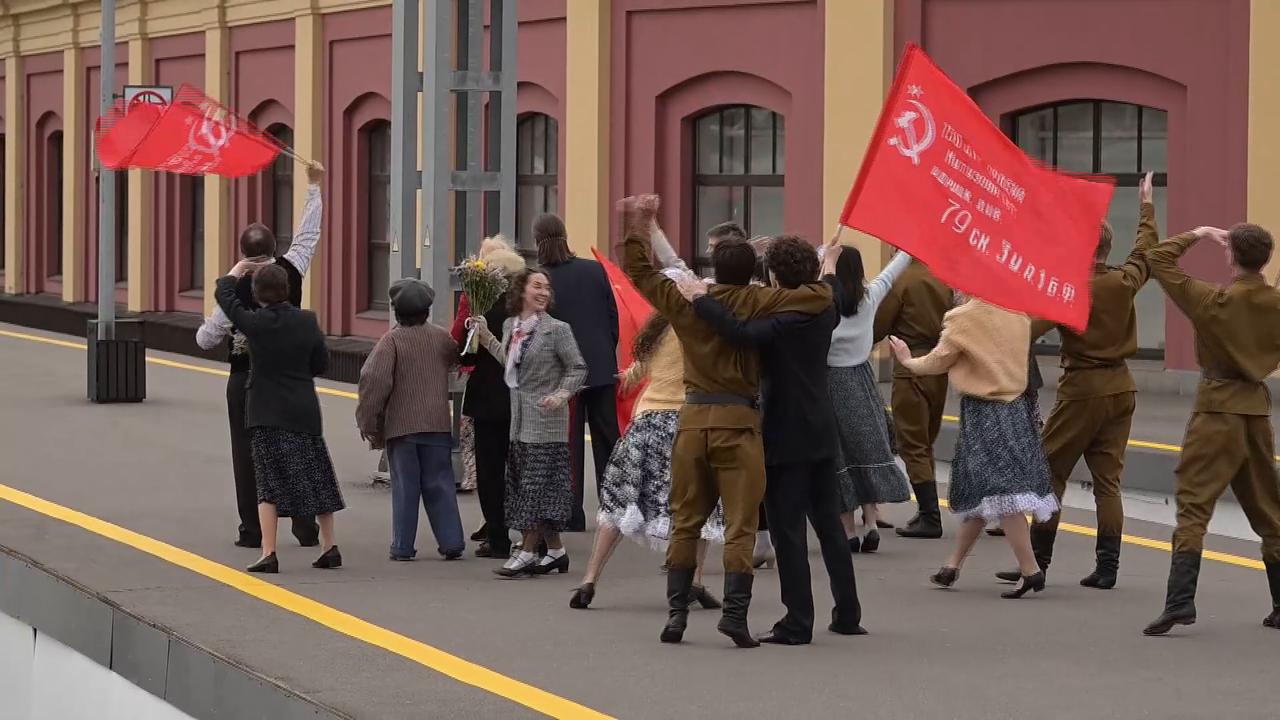 Video thumbnail for Russia: Victory Trains arrival reenacted in St. Petersburg.