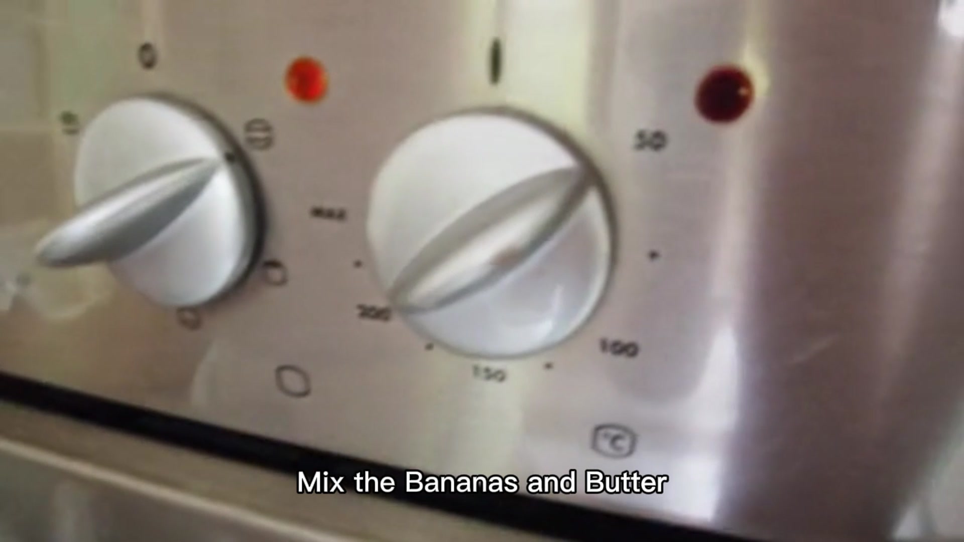 Video thumbnail for easy recipe for banana bread