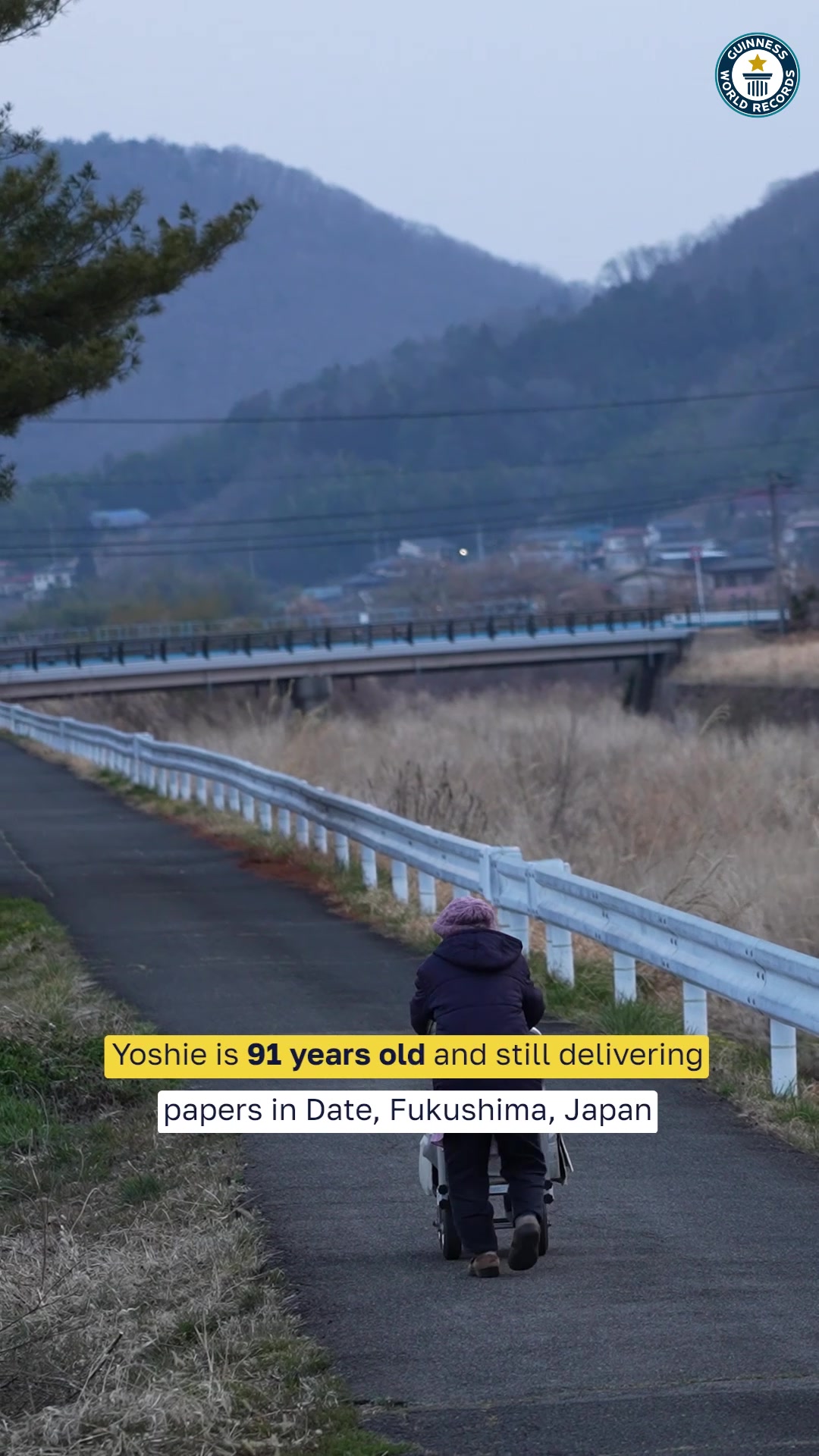 Video thumbnail for Yoshie Watanabe oldest newspaper delivery person at 91