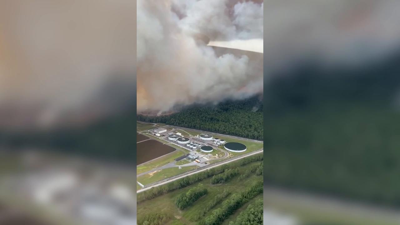 Video thumbnail for US: Mississippi wildfire burns 1,000 acres, reaches 35% containment.