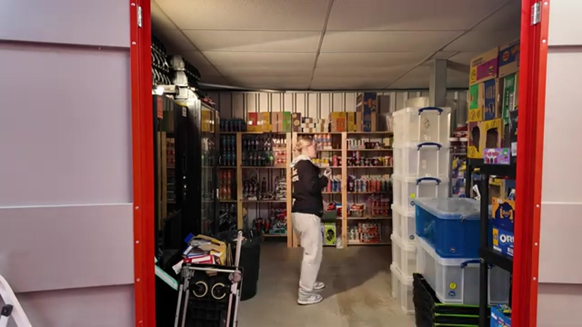 'Video thumbnail for POV: 48 Hours Running A Vending Machine Business!'