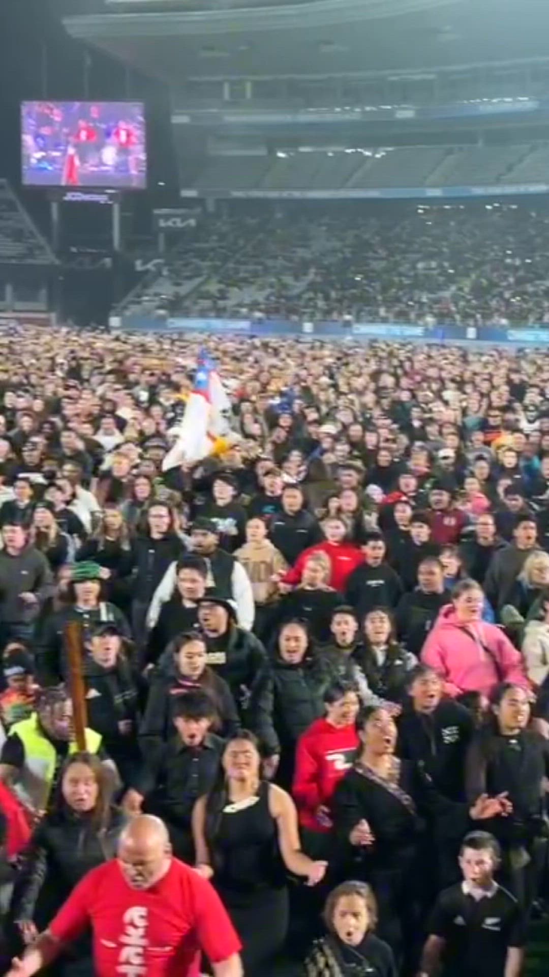 'Video thumbnail for Thousands gather for world's largest haka in New Zealand'