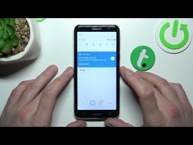 Video thumbnail for How to Turn On/Off Flashlight on EMPORIA Smart 5? - Disable Torch