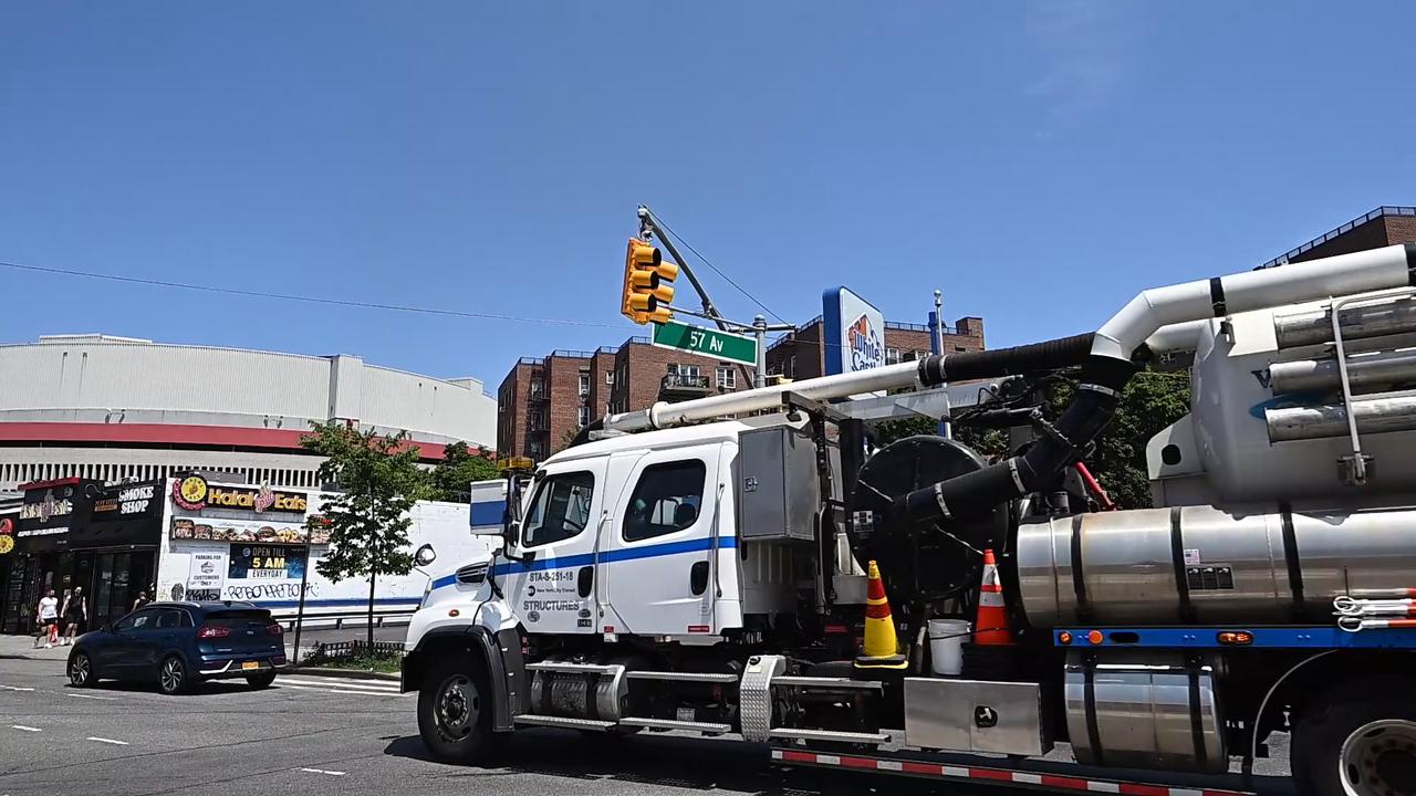Video thumbnail for NY: White Castle Closing After 85 Years At Queens Location.