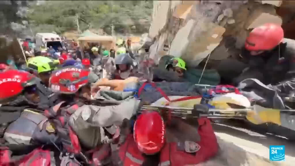 Video thumbnail for Venezuela: Search enters its third day, the window for finding survivors is rapidly closing
