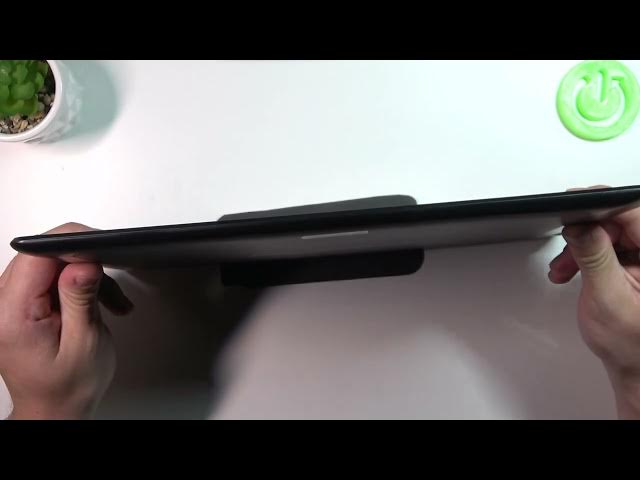 Video thumbnail for Does Thomson Tablet Have SD Card Slot ?