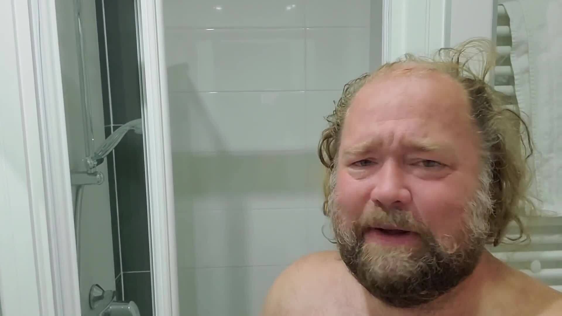 Video thumbnail for What It's Like Traveling with Kids from Paris to the US on a Long Haul Flight