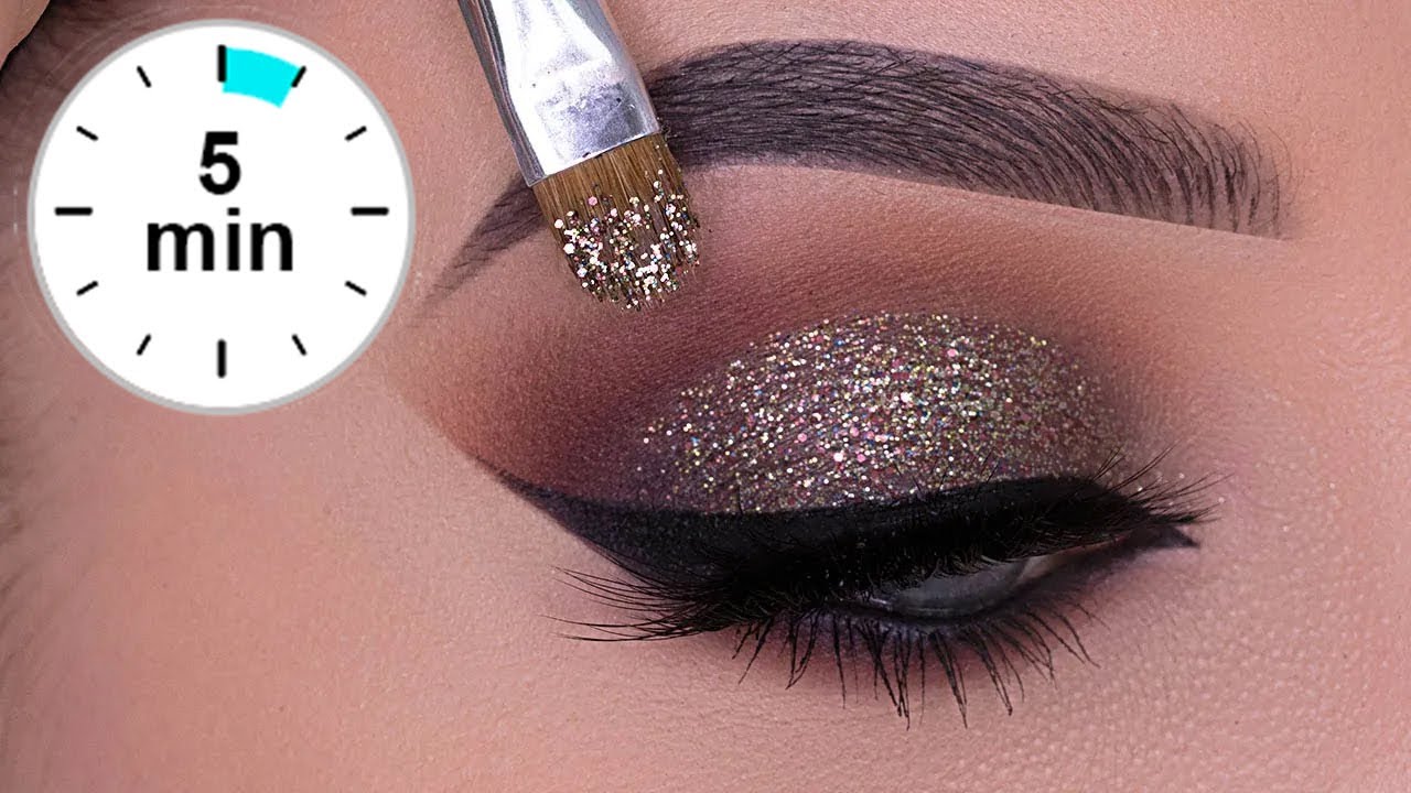 Video thumbnail for 5 MINUTE New Year's Eve Glitter Smokey Eyes Tutorial
