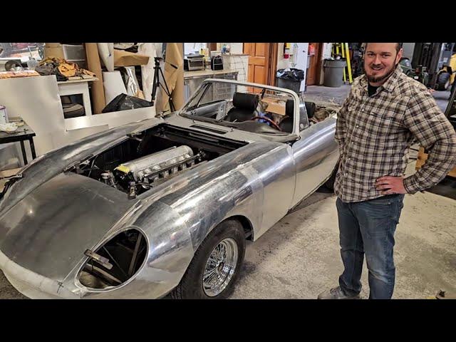 Video thumbnail for Morphing a Volvo into a Ferrari Update