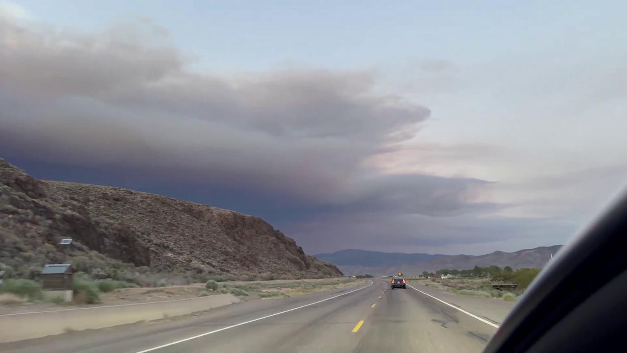 Video thumbnail for US: Cottonwood Fire Burns in Beaver County, Utah, Prompting Evacuations.