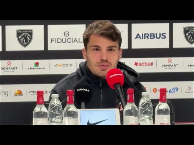 Video thumbnail for Antoine Dupont : "Je n'ai jamais travaillé aussi dur de ma vie et aussi longtemps"