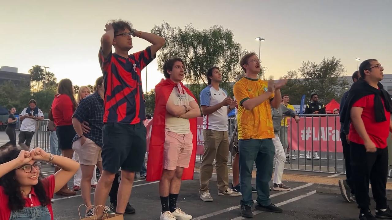 Video thumbnail for US: Football fans gather in Los Angeles to watch Türkiye-Paraguay World Cup match.