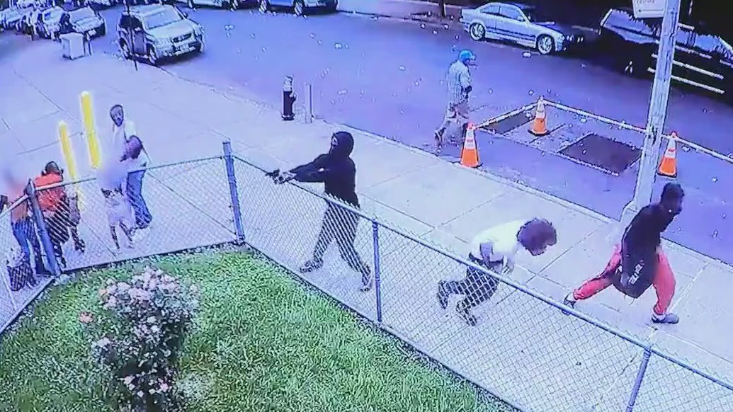 Video thumbnail for NYC curfews, chaperones aim to curb teen violence and crime