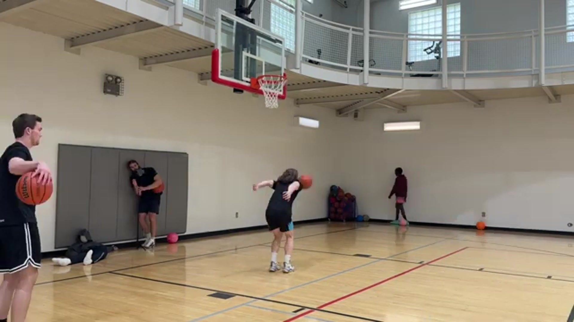 'Video thumbnail for travis reynolds: ultimate dunk squad session! insane basketball skills and athletic feats'