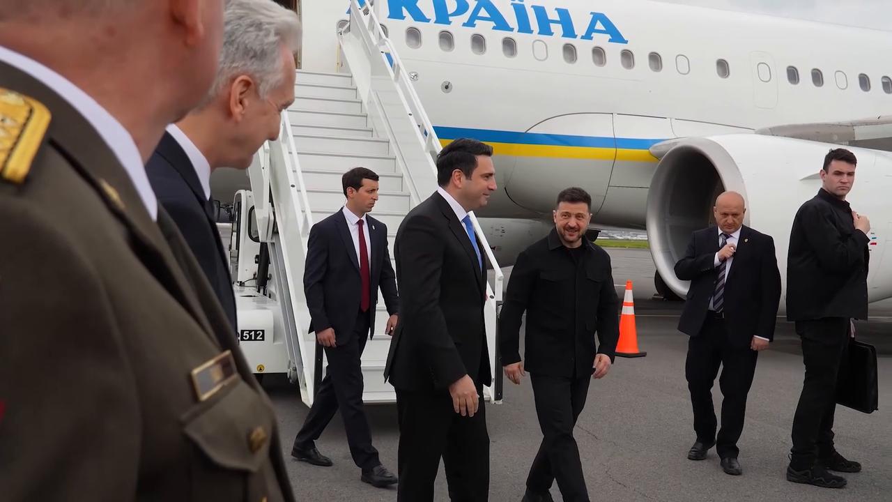 Video thumbnail for Armenia: Zelenskyy arrives in Yerevan to take part in 1st ever Armenia-EU summit.