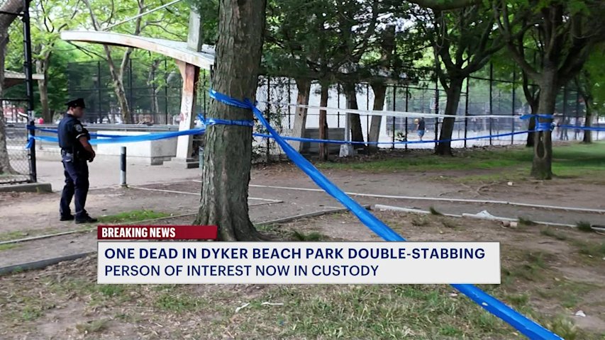 Video thumbnail for 21-year-old man dead, another critically injured following Dyker Beach Park stabbing attack
