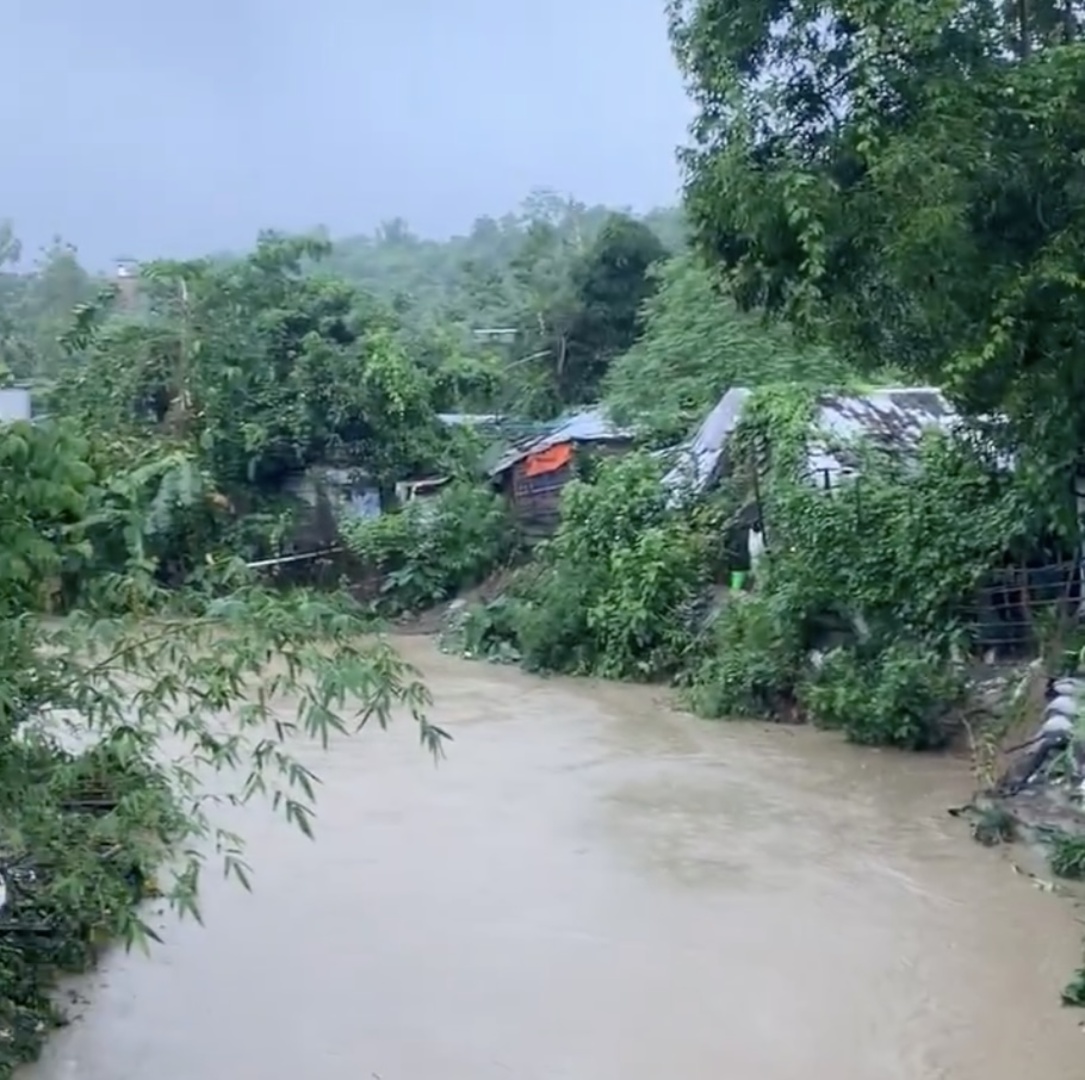 Video thumbnail for Refugees killed in landslides at Rohingya camps in Bangladesh
