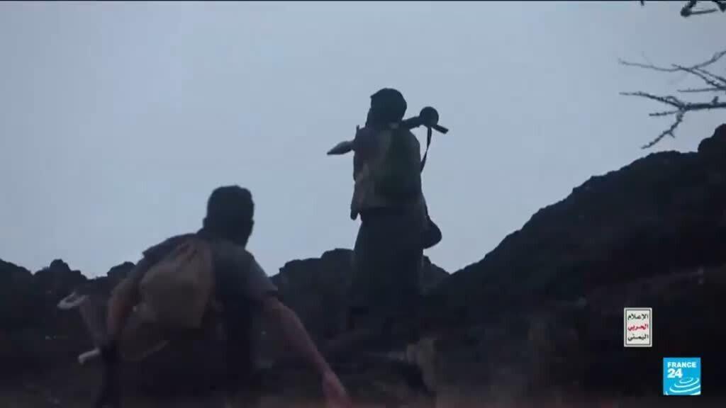 Video thumbnail for Houthis claim new attack on Riyadh airport as fighting continues in Yemen