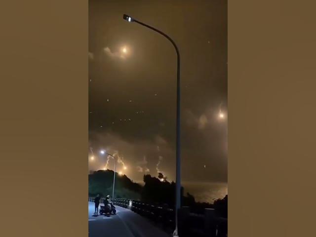 Video thumbnail for Chinese the fight of missile on sea