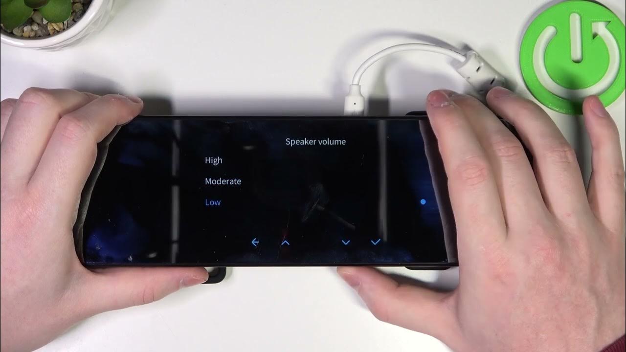 Video thumbnail for How to Change the Speaker Sound Volume in MIDRIVE D07 Dash Cam