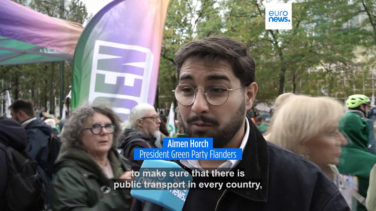 Video thumbnail for Tens of thousands urge EU for climate action at Brussels demonstration