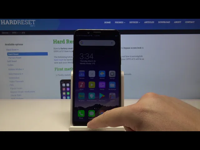 Video thumbnail for How to Start Using One-Handed Mode on OPPO A73 - Special Mode