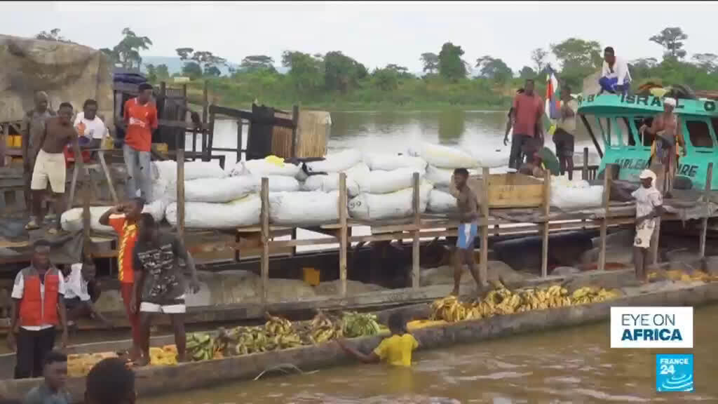 Video thumbnail for World Bank to fund 645-metre bridge linking Bangui and Zongo