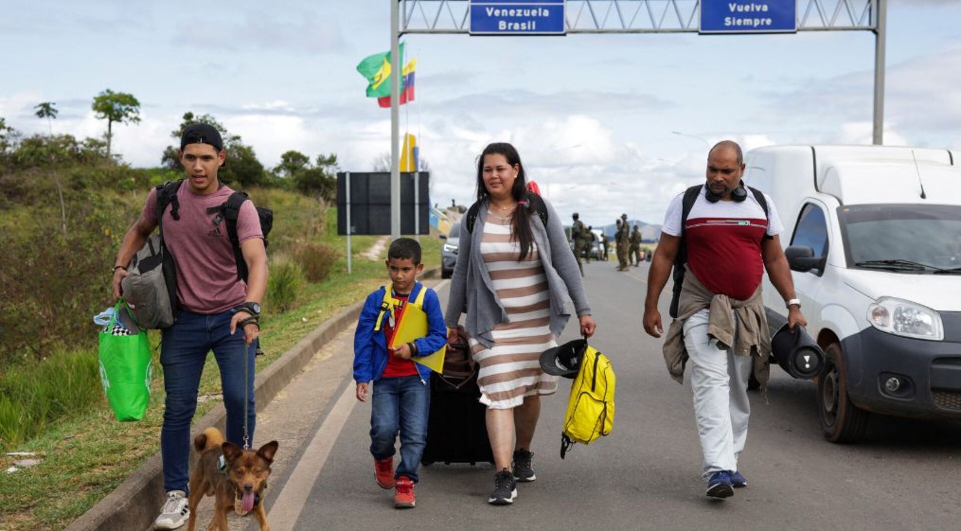 Video thumbnail for Venezuelan migrant influx puts pressure on Brazil’s health services near border