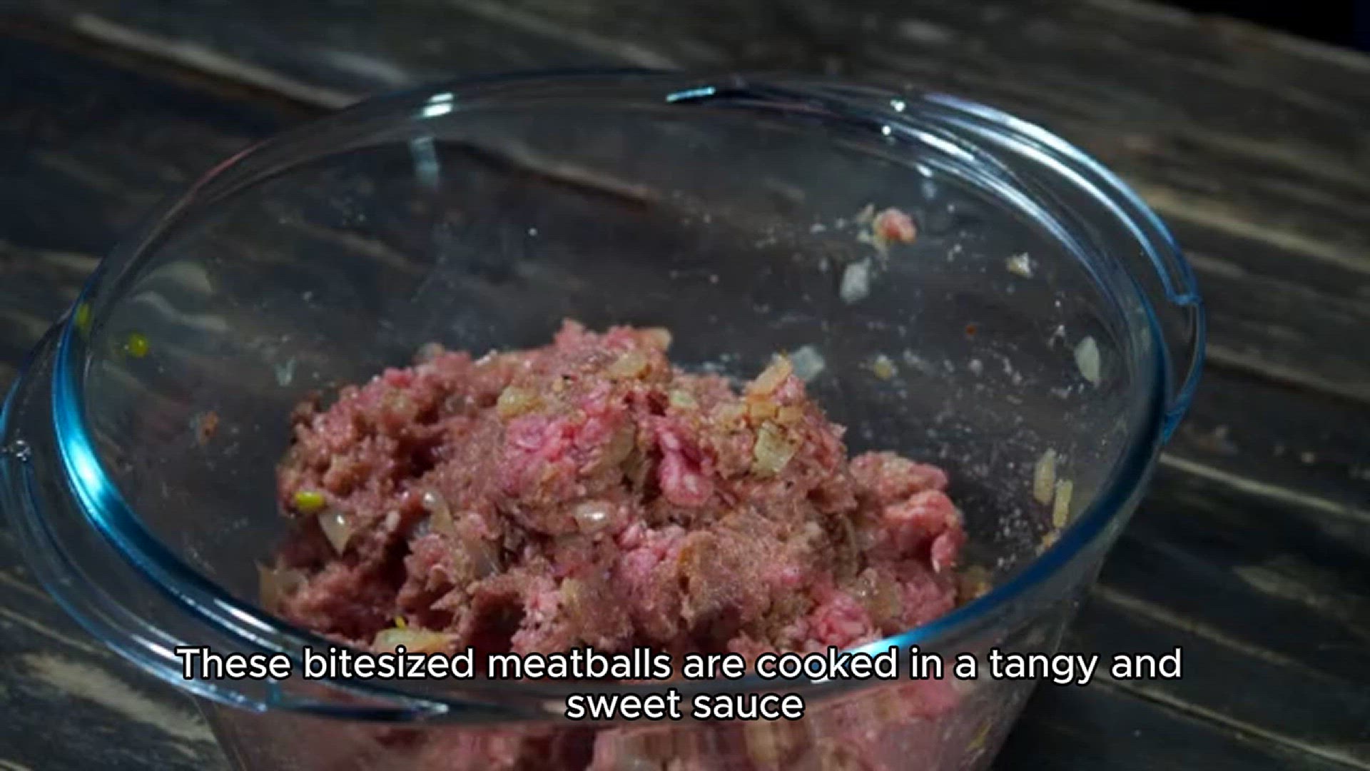 Video thumbnail for meatball hors d'oeuvres recipe