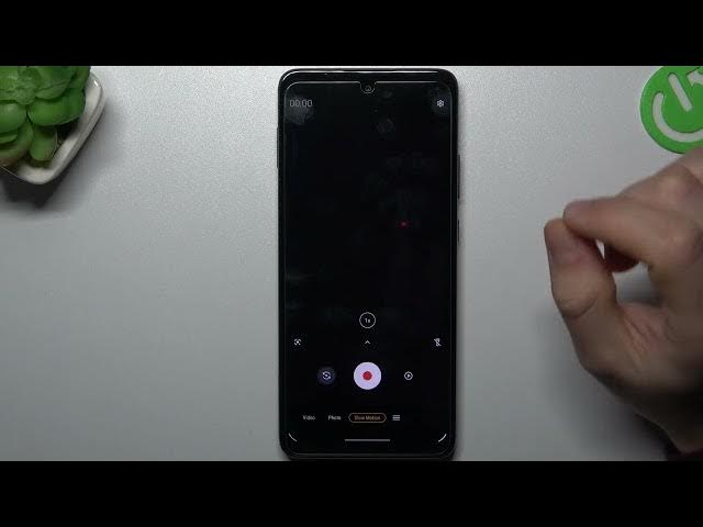 Video thumbnail for How to in Record Slow Motion Videos with Motorola One 5G Ace - Create Slowed Down Recordings