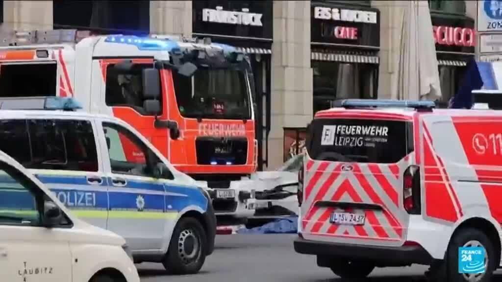 Video thumbnail for Two dead as car rams crowd in Germany's Leipzig